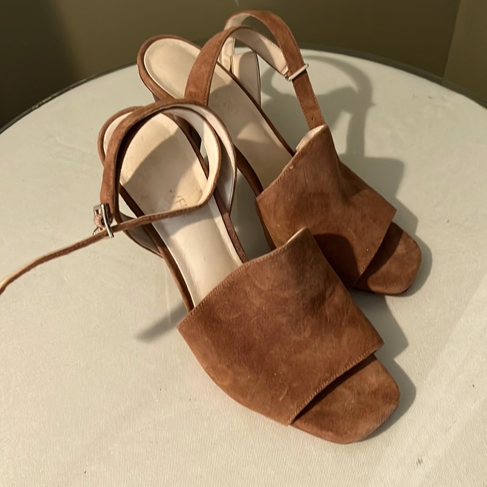 Nine West ankle strap dress shoe 7.5 worn once for photo shoots